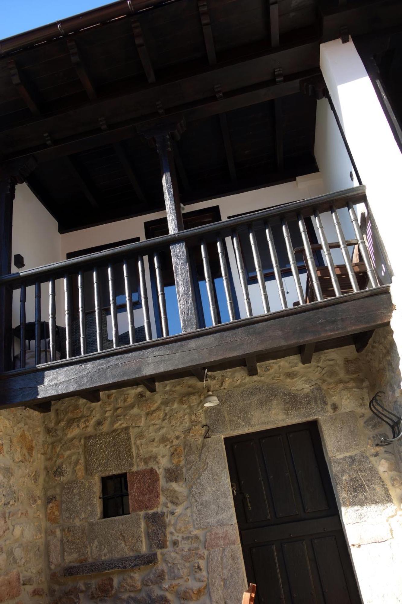 Belenos Alojamientos Turisticos Niembro Exterior foto